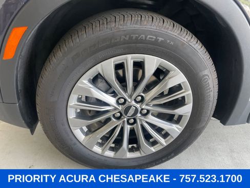 Used 2025 Cadillac XT4 Premium Luxury AWD/4WD image 24