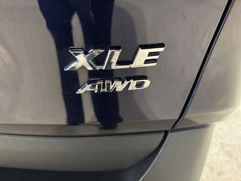 Used 2020 Toyota RAV4 XLE w/ Convenience Package image 22