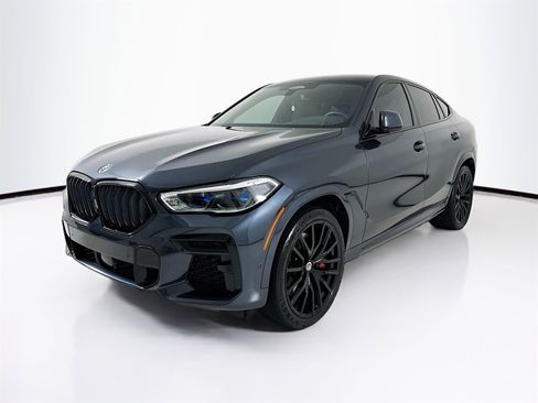Used 2022 BMW X6 M50i w/ Executive Package image 3