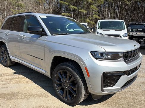 New 2026 Jeep Grand Cherokee Limited Reserve AWD/4WD image 5