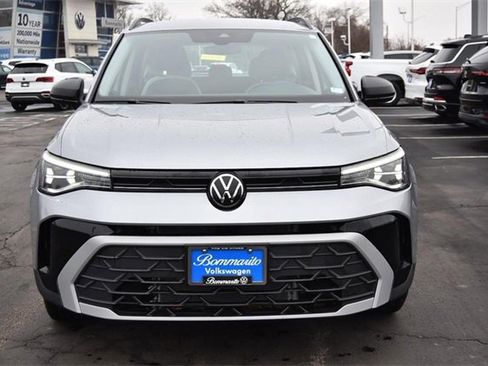 Certified 2025 Volkswagen Taos S image 4