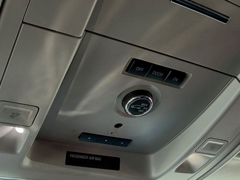 Used 2019 Chevrolet Suburban LT image 34