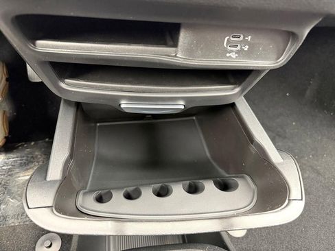 New 2026 Chrysler Pacifica Select image 24