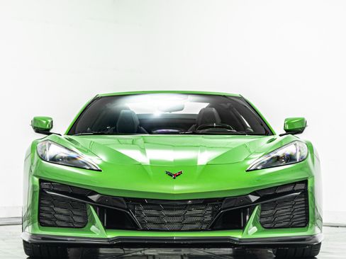 Used 2026 Chevrolet Corvette Z06 RWD image 4