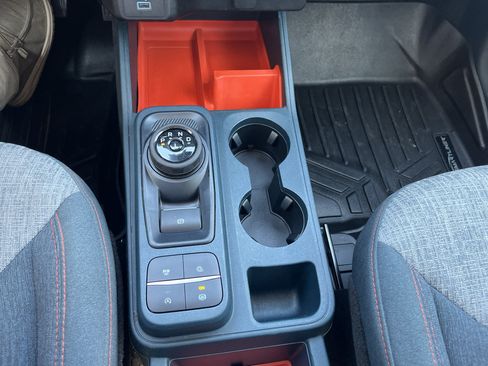 Used 2022 Ford Maverick XLT FWD image 11