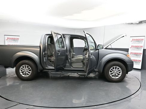 Used 2016 Nissan Frontier SV image 27