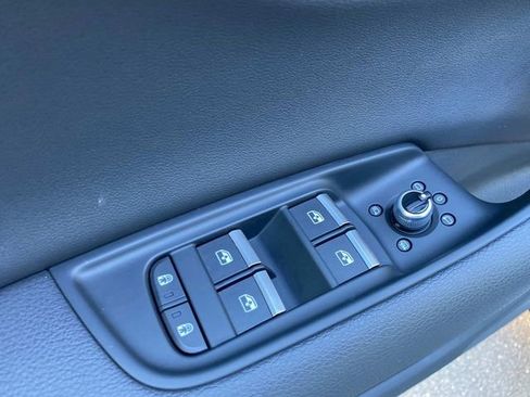 Used 2023 Audi Q7 2.0T Premium w/ Convenience Package AWD/4WD image 14