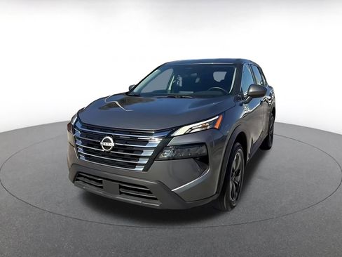 Used 2025 Nissan Rogue SV image 7