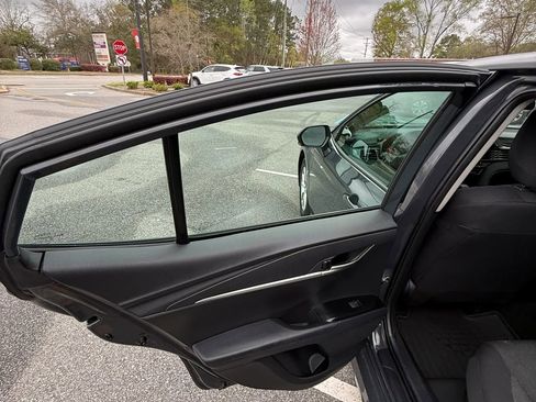 Used 2025 Toyota Camry LE image 20