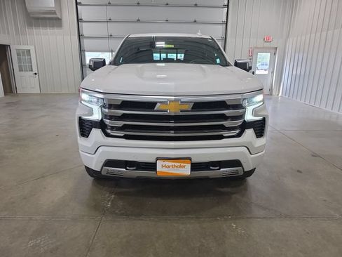 Used 2024 Chevrolet Silverado 1500 High Country w/ Technology Package AWD/4WD image 3