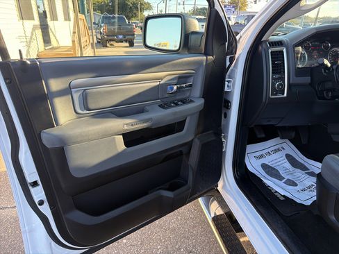 Used 2016 RAM 1500 Big Horn image 30