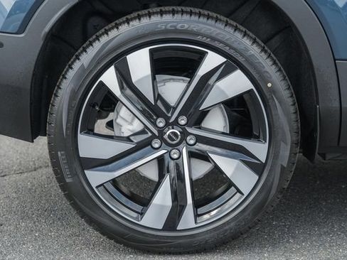 New 2026 Volvo XC40 B5 Ultra w/ Climate Package AWD/4WD image 19