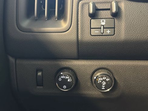 Used 2022 Chevrolet Colorado ZR2 AWD/4WD image 41