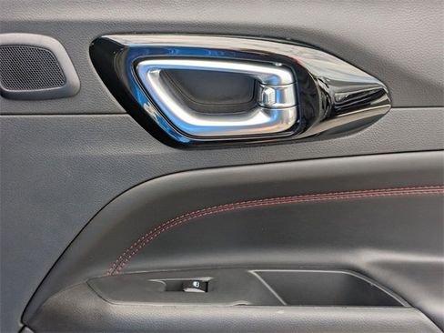 New 2026 Jeep Compass Trailhawk w/ Sun, Sound & Navigation Group image 34