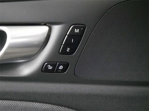 Used 2024 Volvo S60 B5 Plus image 18