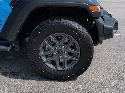 Used 2024 Jeep Wrangler Sport AWD/4WD image 11