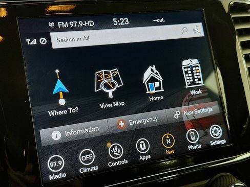 Used 2022 Jeep Grand Cherokee Limited image 22