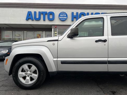 Used 2010 Jeep Liberty Sport w/ Popular Equipment Group image 38