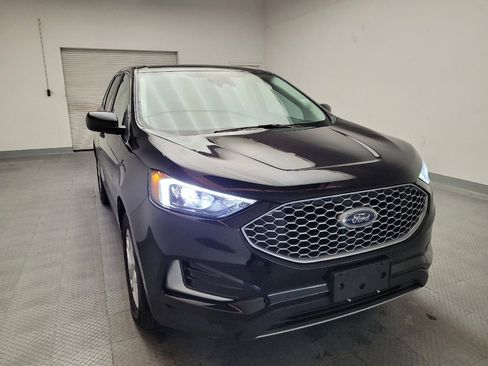 Used 2023 Ford Edge SEL image 14
