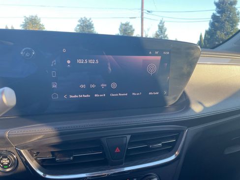 Used 2025 Buick Encore GX Preferred image 21