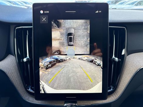 New 2026 Volvo XC60 B5 Plus image 12