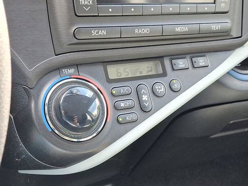 Used 2012 Toyota Prius C Two FWD image 17