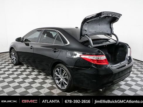 Used 2017 Toyota Camry XSE image 32