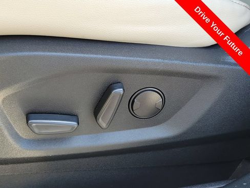 Used 2024 Ford Edge Titanium AWD/4WD image 16
