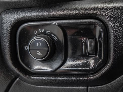 Used 2023 RAM 2500 Big Horn w/ Level 1 Equipment Group AWD/4WD image 28