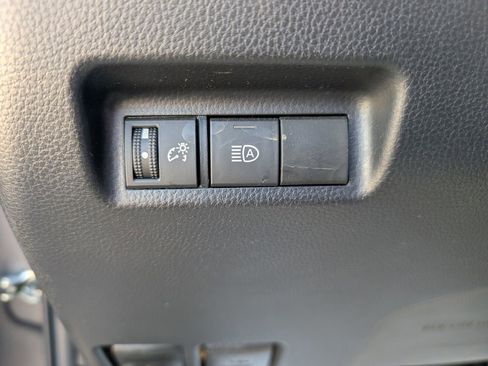 Used 2022 Toyota RAV4 XLE image 24