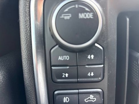 Used 2020 Chevrolet Silverado 2500 High Country w/ Technology Package AWD/4WD image 37