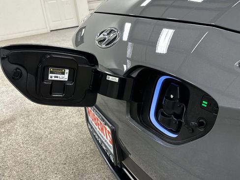 Used 2023 Hyundai Kona Limited image 33