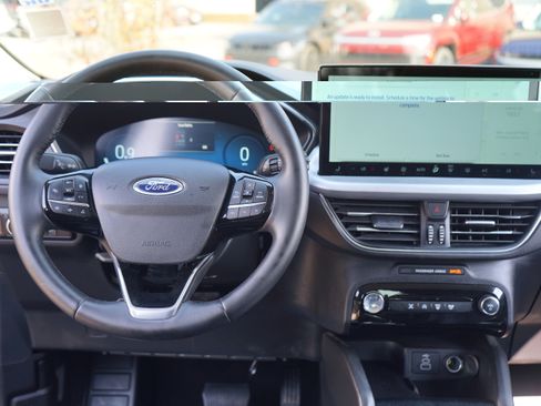 Used 2025 Ford Escape Platinum AWD/4WD image 21