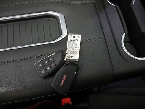 Used 2021 GMC Yukon Denali w/ Denali Ultimate Package AWD/4WD image 21