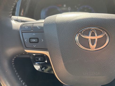 Used 2024 Toyota Crown Platinum image 26