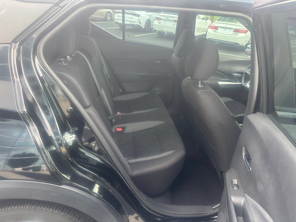 Used 2020 Nissan Kicks SV FWD image 6