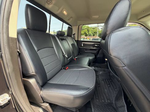 Used 2018 RAM 2500 Big Horn w/ Sport Appearance Group AWD/4WD image 32