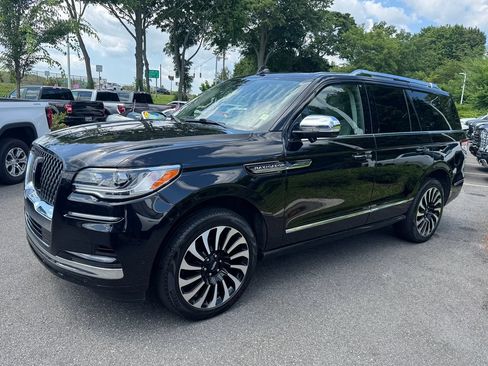 Used 2024 Lincoln Navigator Black Label AWD/4WD image 7