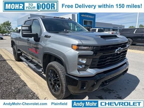 Used 2025 Chevrolet Silverado 2500 Custom w/ Custom Value Package AWD/4WD image 4