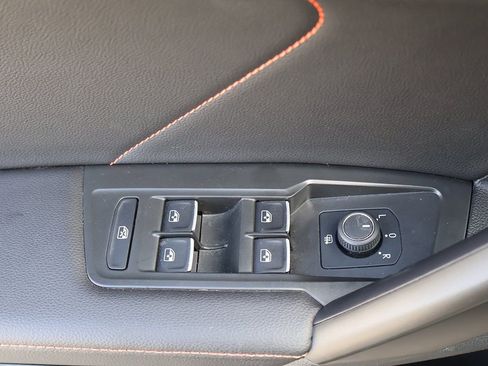 Used 2024 Volkswagen Tiguan Wolfsburg Edition FWD image 40