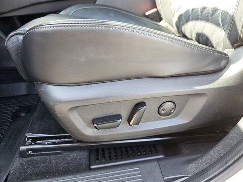 Used 2023 Nissan Rogue Platinum w/ Platinum Premium Package image 22