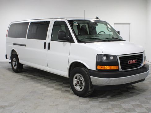 Used 2025 GMC Savana 3500 LT w/ LT Preferred Equipment Group RWD image 1