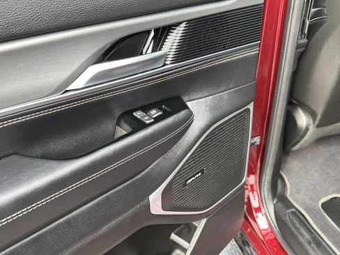 Used 2024 Jeep Wagoneer Series II image 25