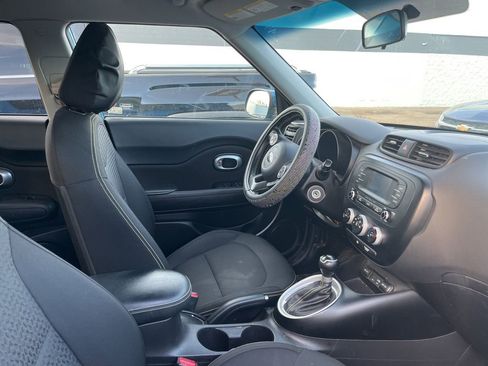 Used 2016 Kia Soul + w/ Designer's Package image 2