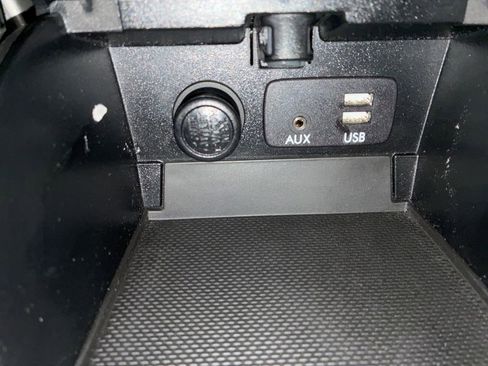 Used 2016 Subaru Outback 3.6R Limited image 21