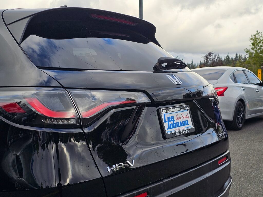 Used 2023 Honda HR-V Sport image 27