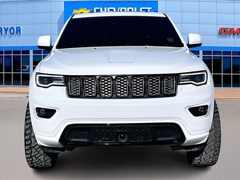 Used 2020 Jeep Grand Cherokee Altitude image 2