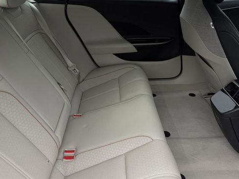 Used 2023 Lucid Air Grand Touring image 23