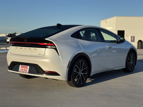 Used 2026 Toyota Prius XLE image 13