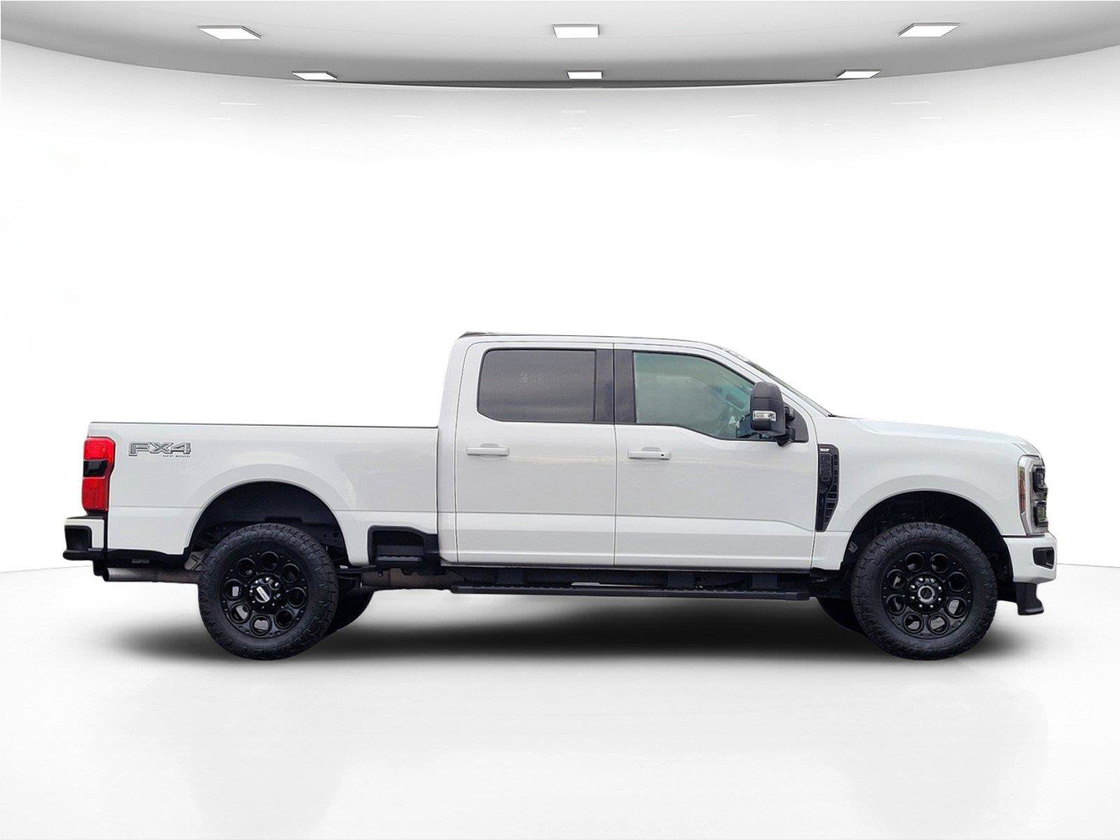 Used 2024 Ford F250 XLT w/ Black Appearance Package AWD/4WD image 5